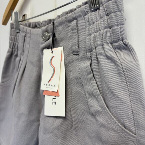 OB Style Women's High-Rise Pleated Preppy Mom Shorts Size S Minimalist Neutral - Picture 3 of 9